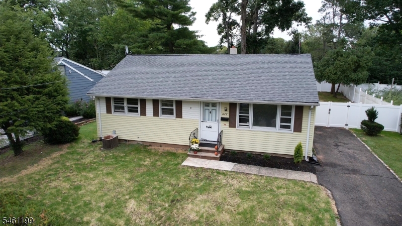 627 Warfield Rd, North Plainfield Boro