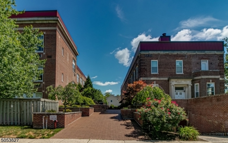 519 Trinity Pl Unit 1BS, Westfield Town