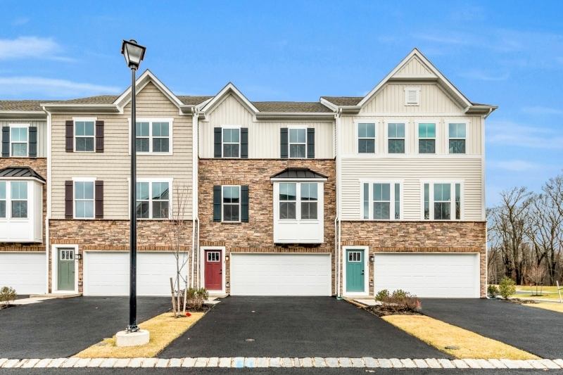 21 Peckwell St, Mount Olive Twp.
