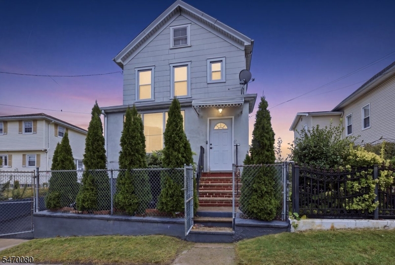 47 Durant Ave, Clifton City