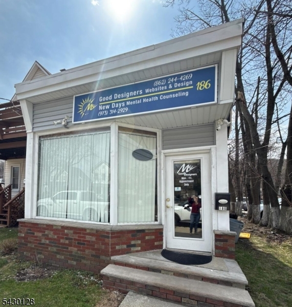 186 E Black Well St, Dover Town