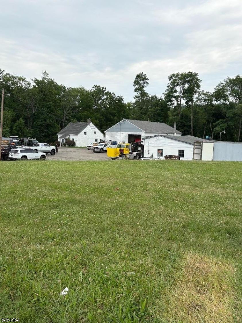 349 State Route 57, Washington Twp.