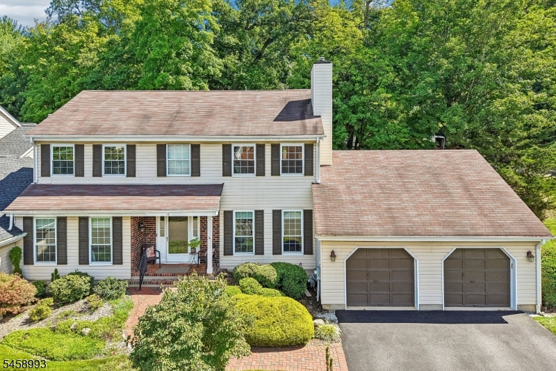 12 Clearwater Dr, Wayne Twp.