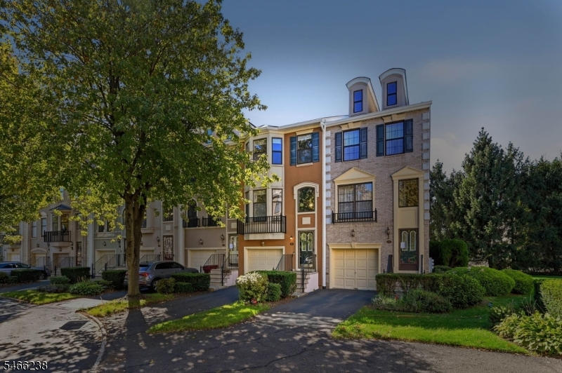 471 Hartford Dr, Nutley Twp.