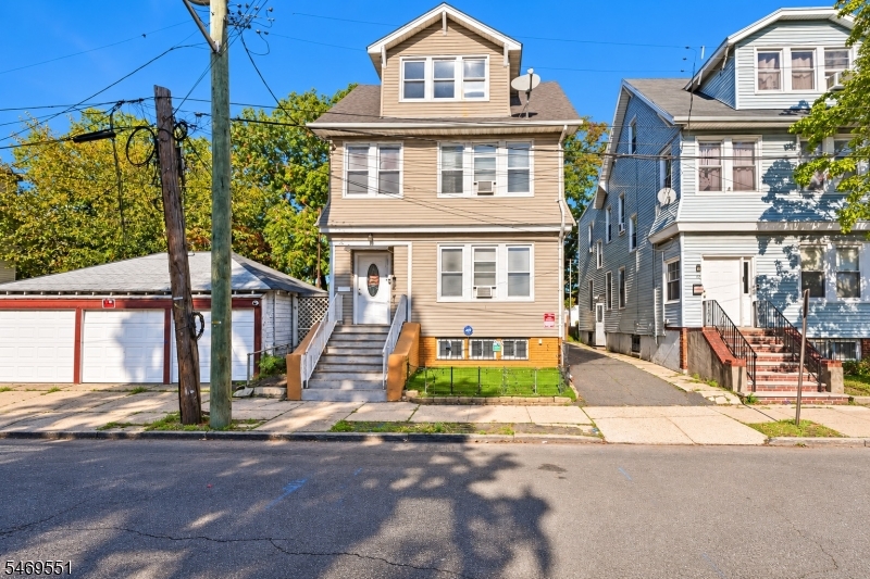 76 W Grove Ter, Irvington Twp.