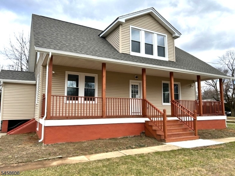 19 South St, Roxbury Twp.