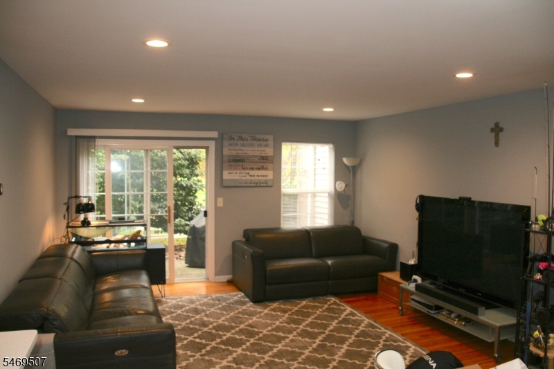 38 Parkside Ct, Wayne Twp.