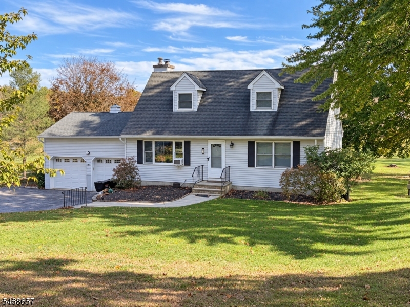 3 South Field Dr, Wantage Twp.