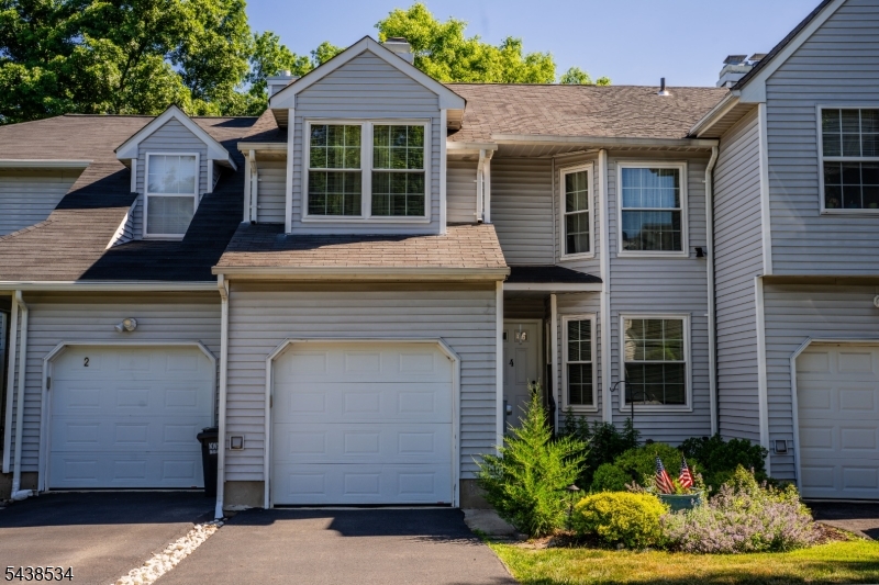 4 Delaware Ln, Branchburg Twp.