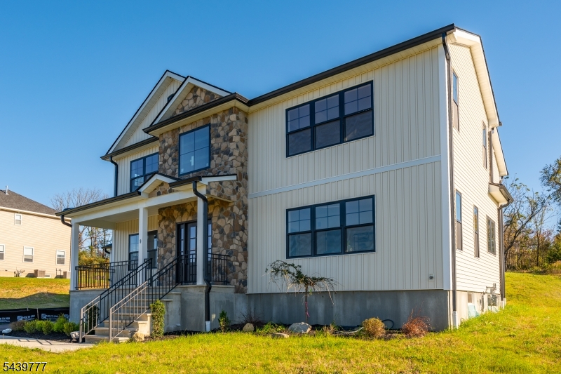9 Emerald Dr, Hardyston Twp.