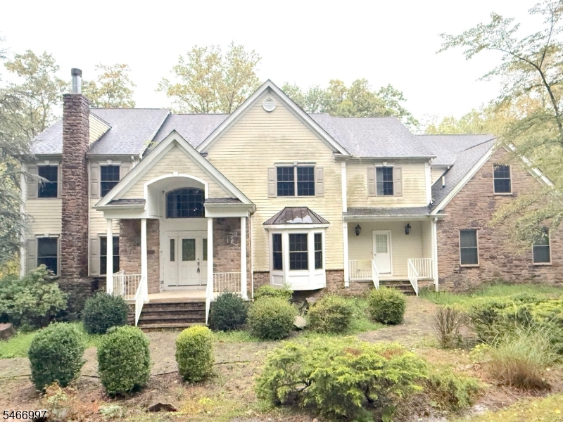 1 Beaver Brook Rd, Clinton Twp.