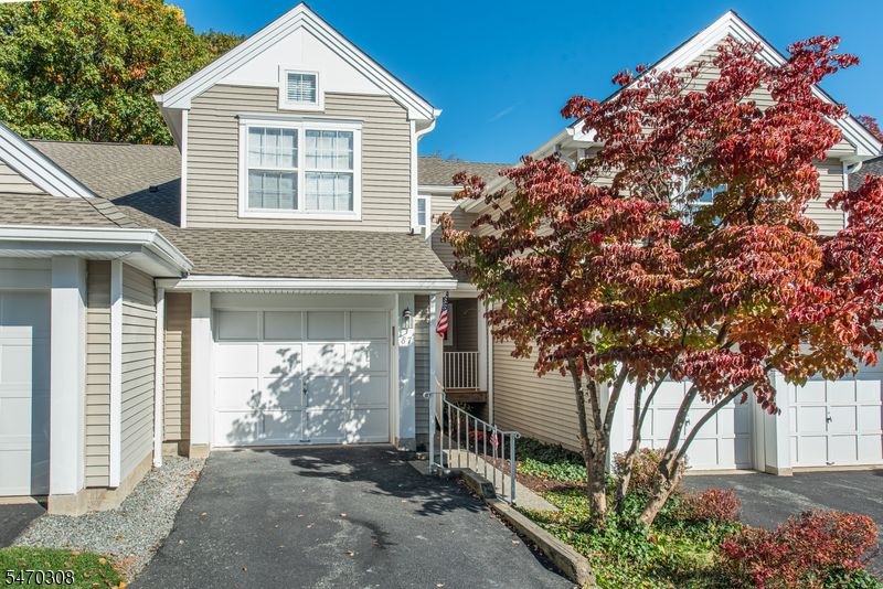87 Woodmont Dr, Randolph Twp.