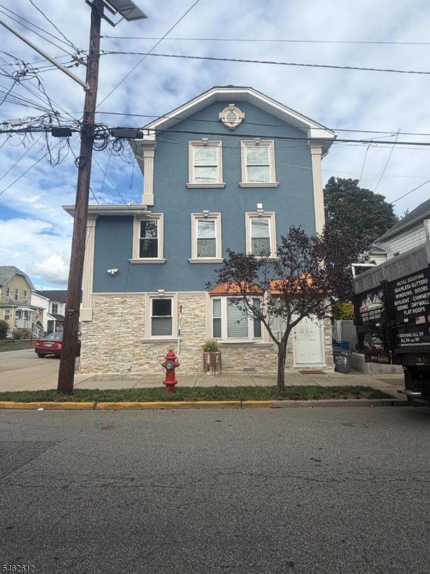 229 Thomas Ave, Lyndhurst Twp.