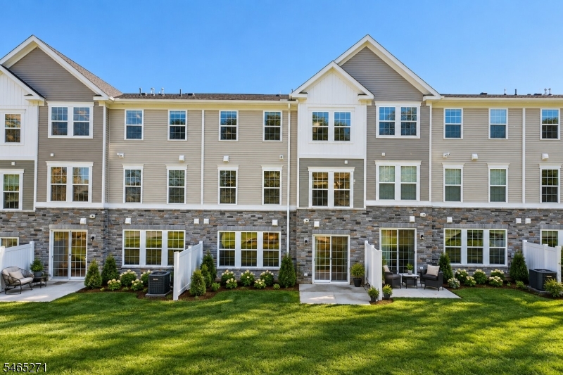 177 Jasmine Dr, Warren Twp.