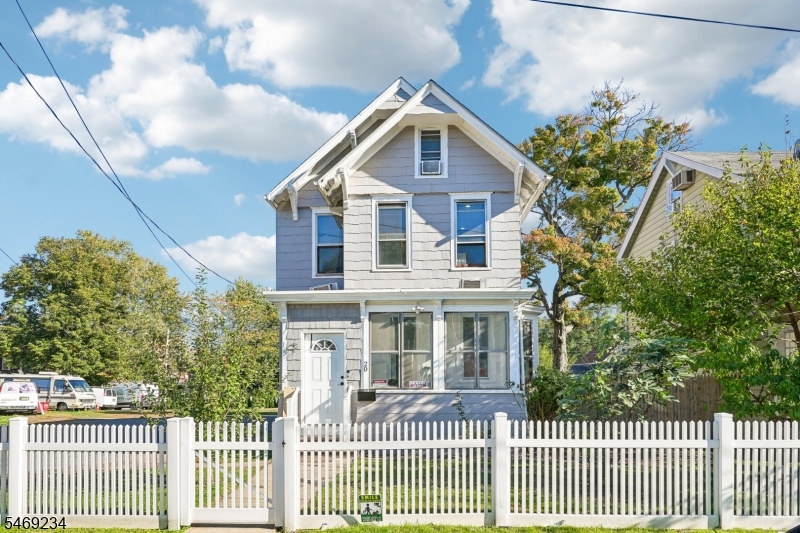 20 Tompkins St, West Orange Twp.