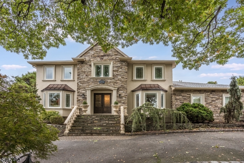 22 Lorraine Dr, Montville Twp.