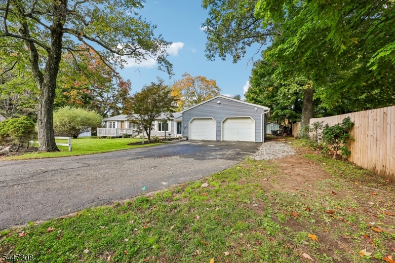 8 Summit Rd, Hardyston Twp.