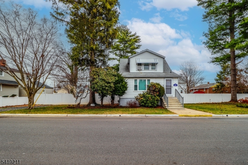 15 N River View Ave, Edison Twp.