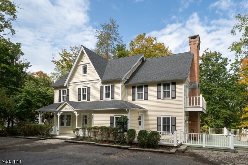 42 Academy St, Califon Boro