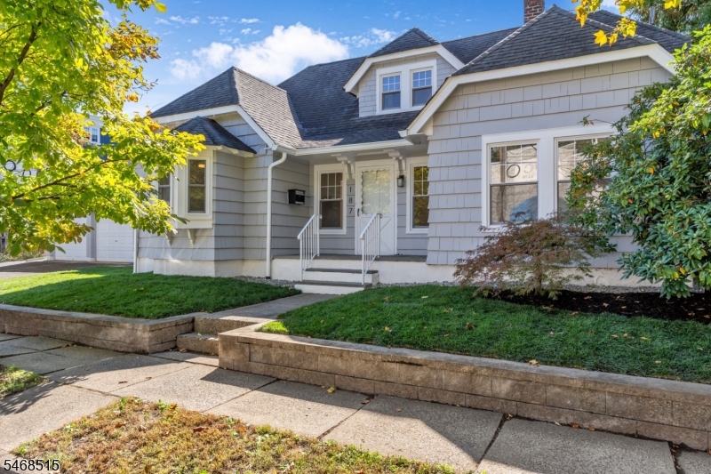 187 State St, Bloomfield Twp.