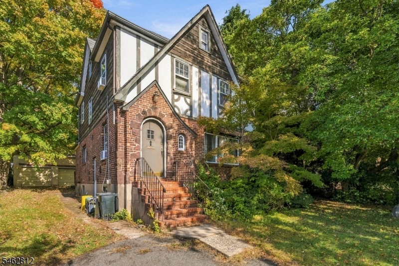 19 W Bayview Ave, Englewood Cliffs Boro