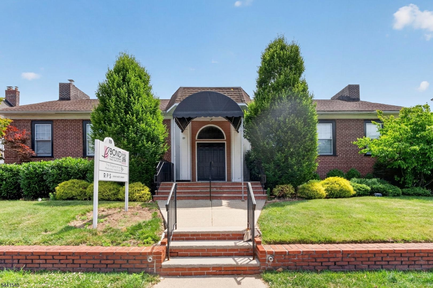 89 Valley Rd, Montclair Twp.