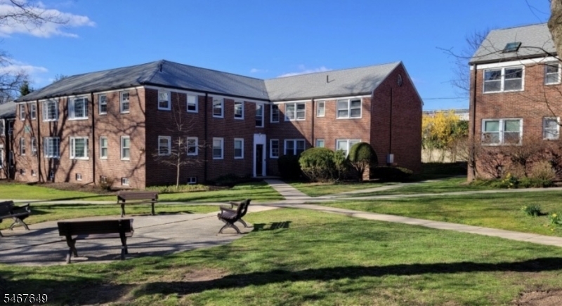 27 Park Avenue Unit 116, Verona Twp.