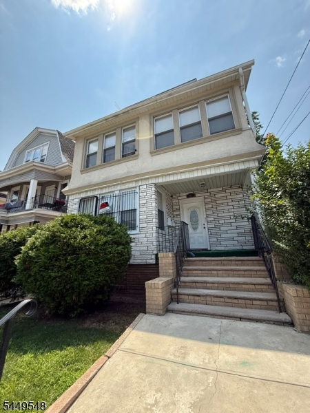 86 Mapes Ave, Newark City