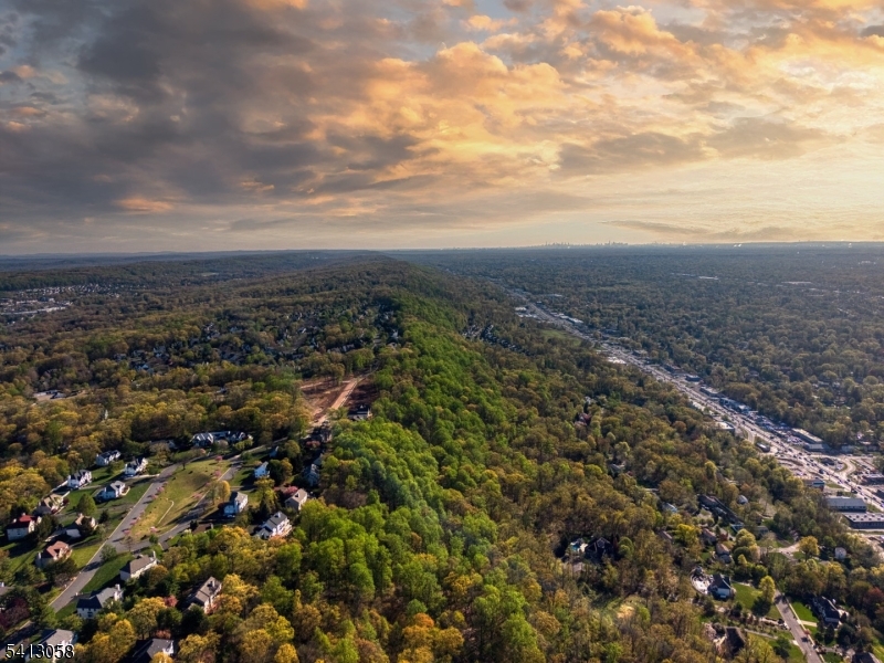 8 Juniper Pointe Trail, Green Brook Twp.