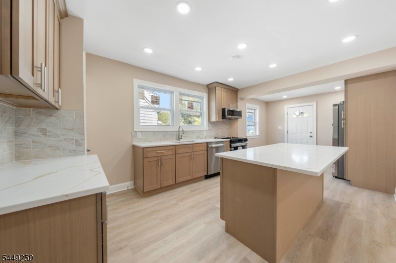 49 Caldwell Pl, Springfield Twp.