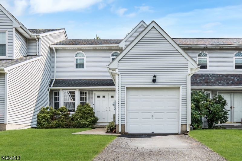 12 Munsee Trl, Branchburg Twp.