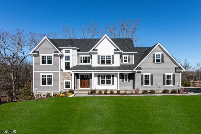1 Juniper Pointe Trail, Green Brook Twp.