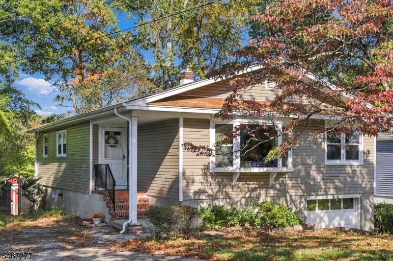 103 Ford Rd, Roxbury Twp.