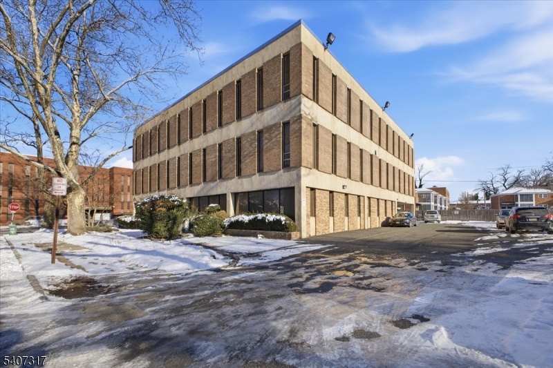 99 Morris Ave Unit 204, Springfield Twp.