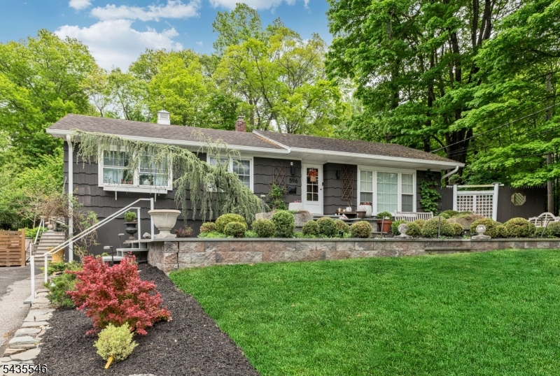 596 Wyckoff Ave, Mahwah Twp.