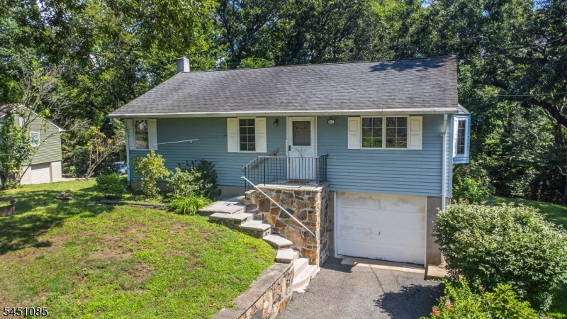 15 Wynding Way, Rockaway Twp.