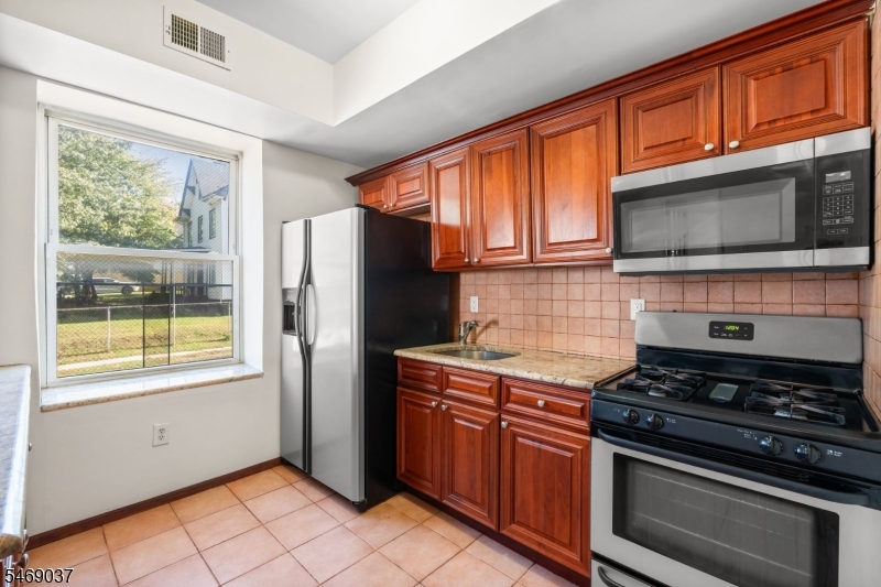 133 N Maple Ave Unit 103, East Orange City