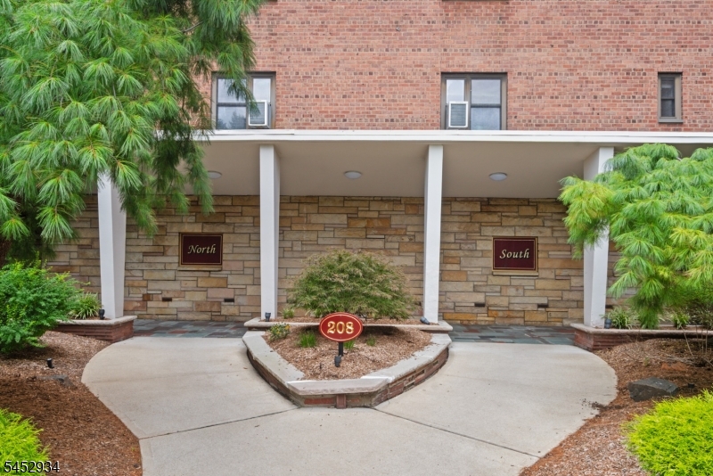208 Anderson St Unit Nf3, Hackensack City