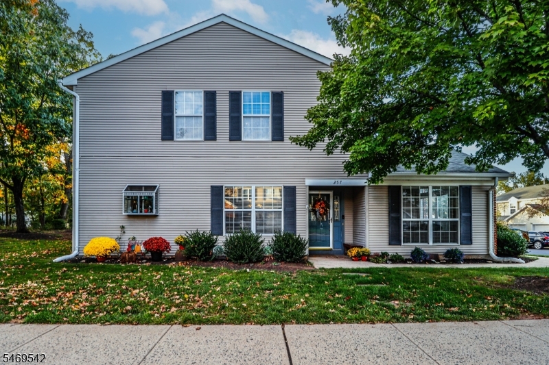257 Luton Way, Franklin Twp.
