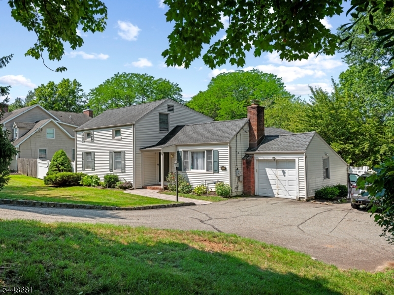 469 King George Rd, Bernards Twp.