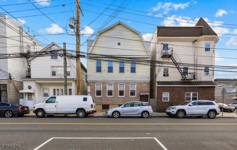 76 Prospect Ave, Bayonne City