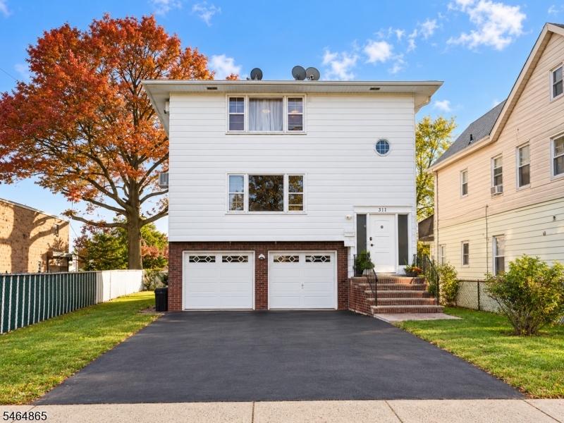 311 Rutherford Blvd, Clifton City