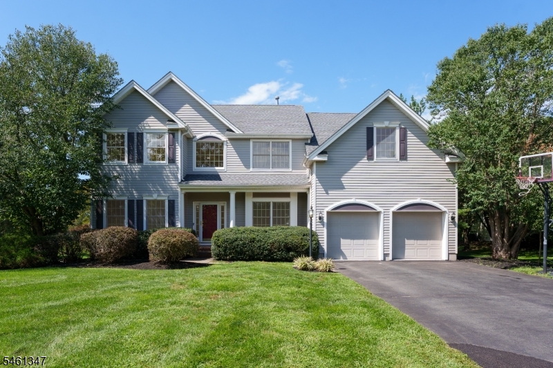 11 Tanglewood Ct, Montgomery Twp.
