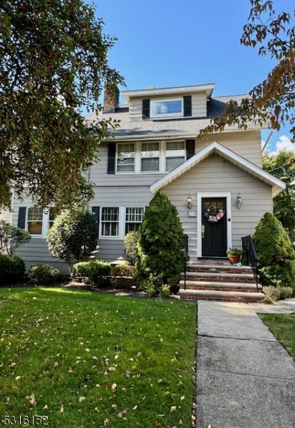 218 Park St Unit 2, Montclair Twp.
