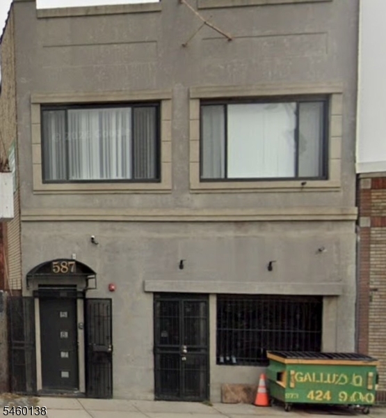 587 S Orange Ave, Newark City