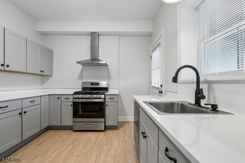 21 Union Pl Unit 3, Summit City