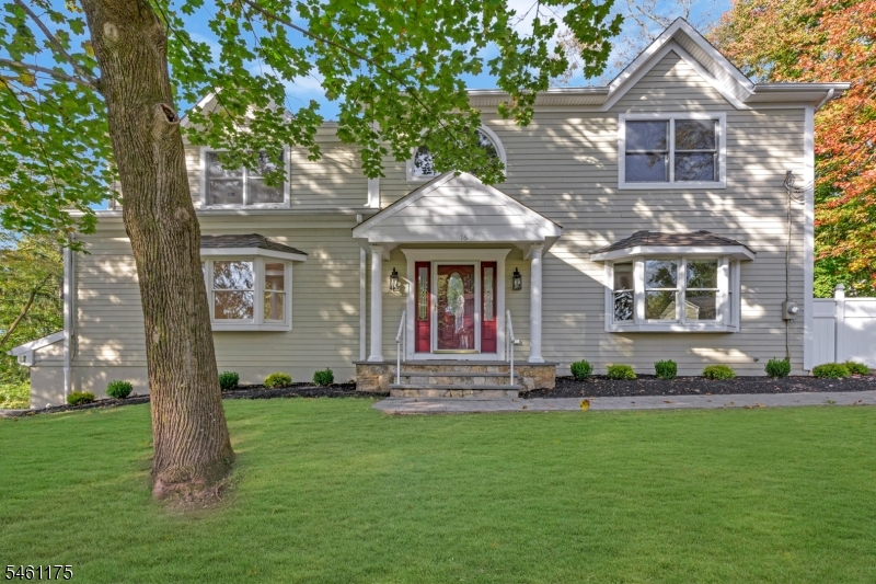 16 Lacey Ave, Long Hill Twp.
