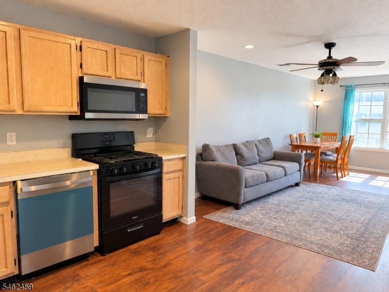 16 Wilmbelton Ct, Edison Twp.
