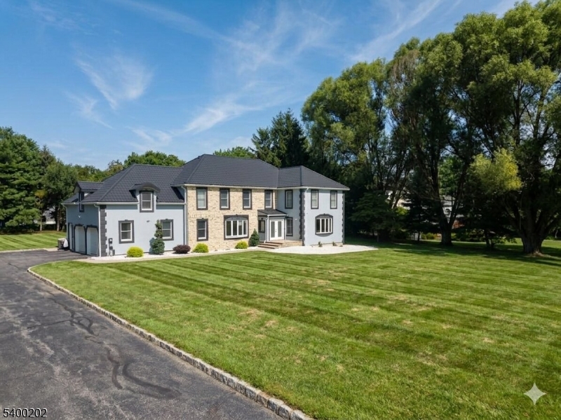 23 Deire Dr, Sparta Twp.