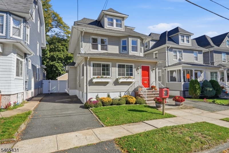 31 Stockton St, Bloomfield Twp.
